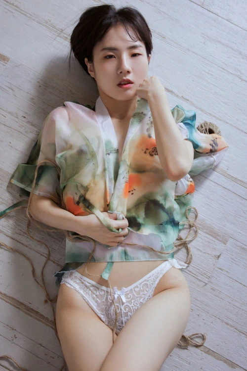 Ray - Leehee Express  Korean gravure photo